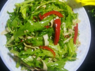 13、凉拌苦菊,味道还不错。