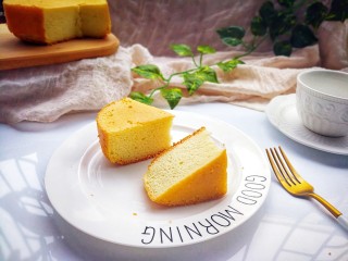 20、原味戚风蛋糕,内部切开,组织很绵软,入口即化~