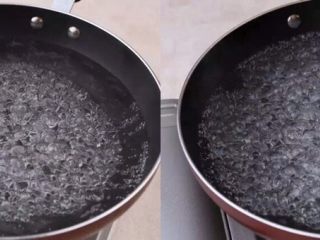 5、就算今天41度，我也要再吃一碗！,锅中到清水，水煮开后平铺下入面条