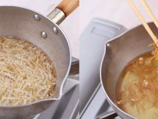 8、就算今天41度，我也要再吃一碗！,大概半分钟左右，金针菇呈金黄色捞出放厨房纸上沥油