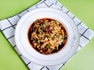 18、香蒜陈醋酱黄瓜,早上配着粥吃的，凉凉的，酸酸的，脆脆的，那叫一个酸爽！????????????