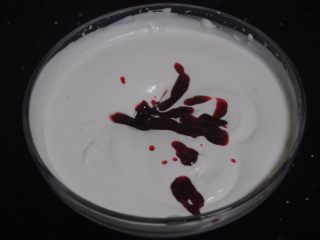 18、树莓之恋慕斯,加入放凉的树莓酱