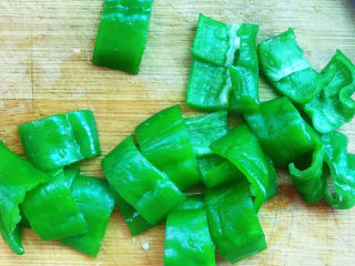 19、魔芋烧鸭,青辣椒切块