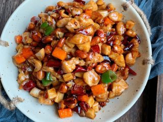 15、宫保鸡丁,装盘开吃