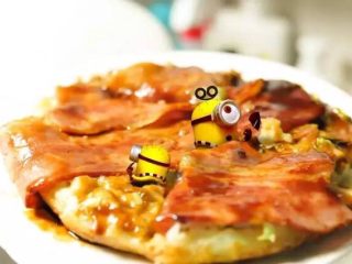 11、葱说 | 自由关西风大阪烧,出锅装盘。