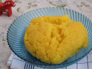 7、奶黄水晶饼  ,放凉备用