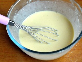 8、芒果班戟,混合均匀。