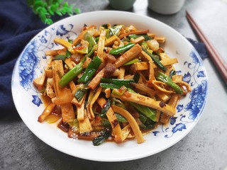 15、蒜苗炒香干,简单易做的家常菜！