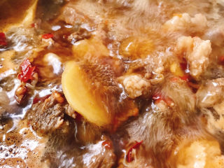 16、牛腩萝卜汤,大火烧开