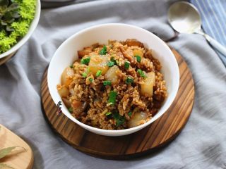 14、五花肉虾米萝卜焖饭,成品图