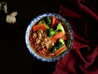 13、私房酸辣粉,成品。