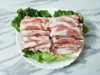 4、鸳鸯火锅,羔羊肉片买现成的