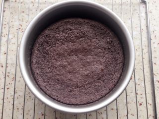 17、黑米红枣蒸糕,看看冷却以后非常漂亮!