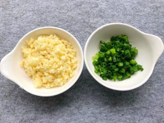 6、蒜泥白肉,蒜头切末，少许葱叶切成葱花