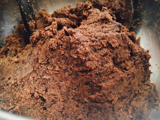 4、豆沙粽子,如果较干，加入少量白开水