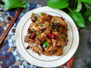 12、家常香辣鸡架,酱油的咸味就够了，如果口重的可以加盐，很好吃哦