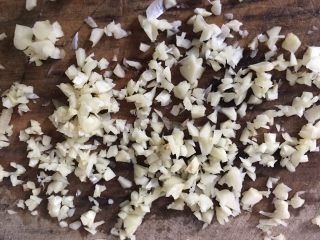 8、麻婆豆腐,切末