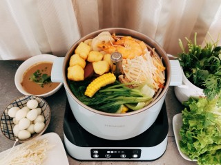 15、部队火锅,各取所需吧。