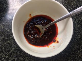 19、辣炒藕片,起泡后出锅备用