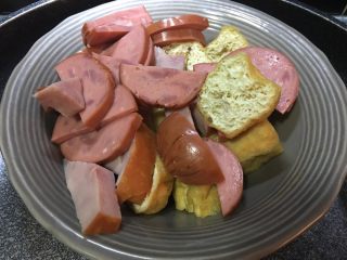 2、「吃货久久」立冬就想念一锅热腾腾的咕噜咕噜,荤菜切块