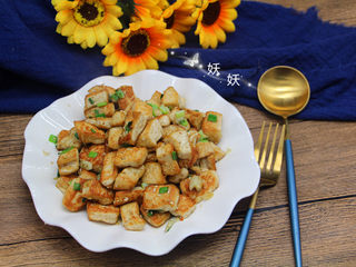 13、孜然小葱煎豆腐,成品