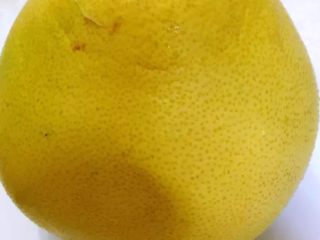 1、柚子茶/果酱,柚子茶:柚子一个