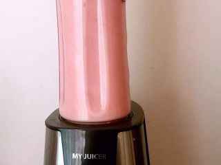 12、柚子茶/果酱,柚子果肉放进料理机里打碎