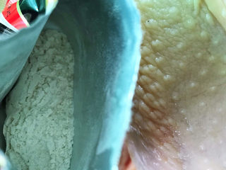 6、盐焗手撕鸡,撕开包装袋