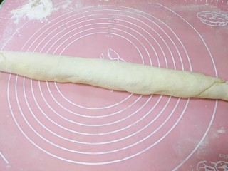 12、紫薯花卷,卷起，卷紧。