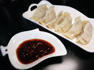 21、西瓜皮饺子,醋、生抽、自制辣椒油做调料。