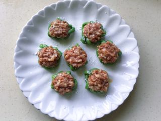 15、肉饼缸豆花环,全部码好