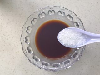 20、肉饼缸豆花环,加入白糖、适量水淀粉