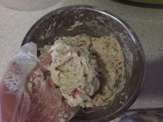 8、香炸萝卜丸,拌成糊状