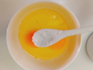 7、了不起的小番茄+茄汁鲜虾鸡蛋面,鸡蛋里加入适量盐