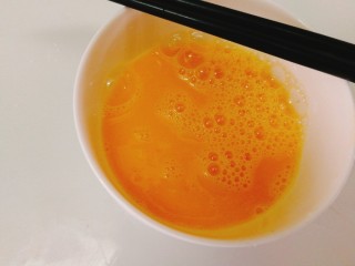 8、了不起的小番茄+茄汁鲜虾鸡蛋面,打散