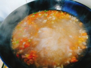 20、了不起的小番茄+茄汁鲜虾鸡蛋面,大火煮开