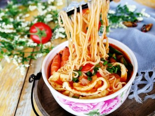 34、了不起的小番茄+茄汁鲜虾鸡蛋面,非常好吃，