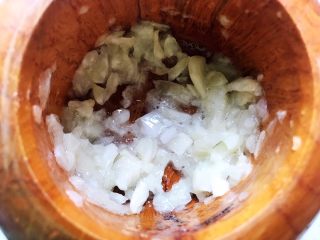 10、蒜蓉拌鸡蛋,像这样子就差不多了