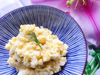 17、蒜蓉拌鸡蛋,来个近景