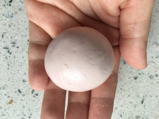 15、彩色糯米糍,搓圆