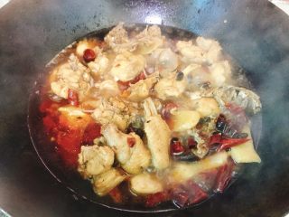 15、吃鸡➕鸡煲火锅,高压锅压好后，再倒入炒菜锅里回锅