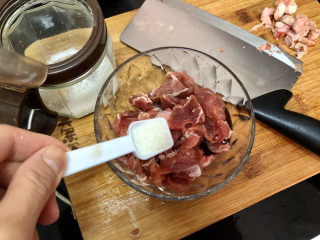 6、酸汤牛肉➕酸菜粉丝牛肉,加一茶匙白糖