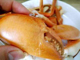 12、清蒸海蟹,鲜香肥美