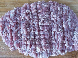 3、香菇肉丸（可蒸可烤）,120克肉切细剁碎