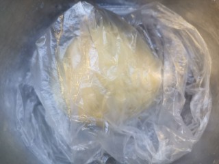 7、炸酱面~自制手擀面版,带一层塑料布