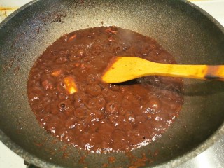 19、炸酱面~自制手擀面版,继续中火翻炒