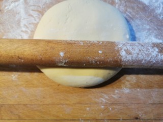 27、炸酱面~自制手擀面版,用大擀面杖擀薄