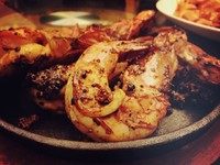 6、新加坡黑椒虾,成品摆盘可以加些葱花或香菜