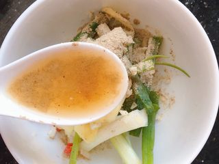 6、电饭煲焗鸡,一茶匙料酒