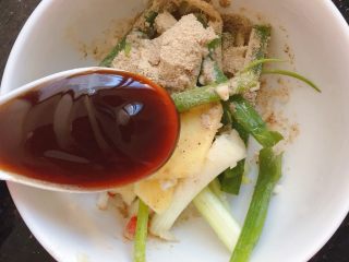 7、电饭煲焗鸡,一茶匙蚝油